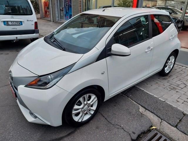 Toyota Aygo 1.0 VVT-i 69 CV 5 porte x-pure