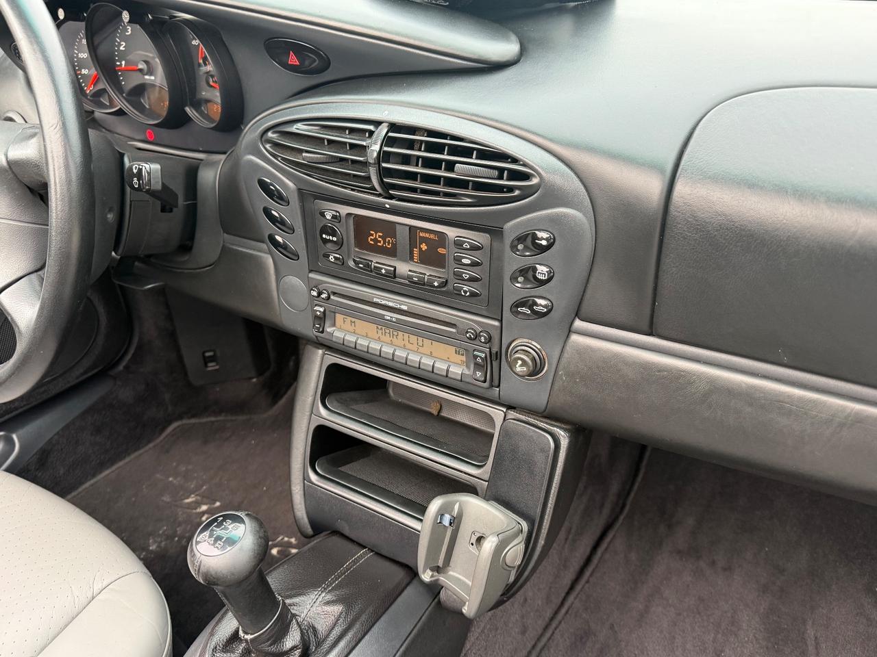 Porsche Boxster 2.5i 24V cat