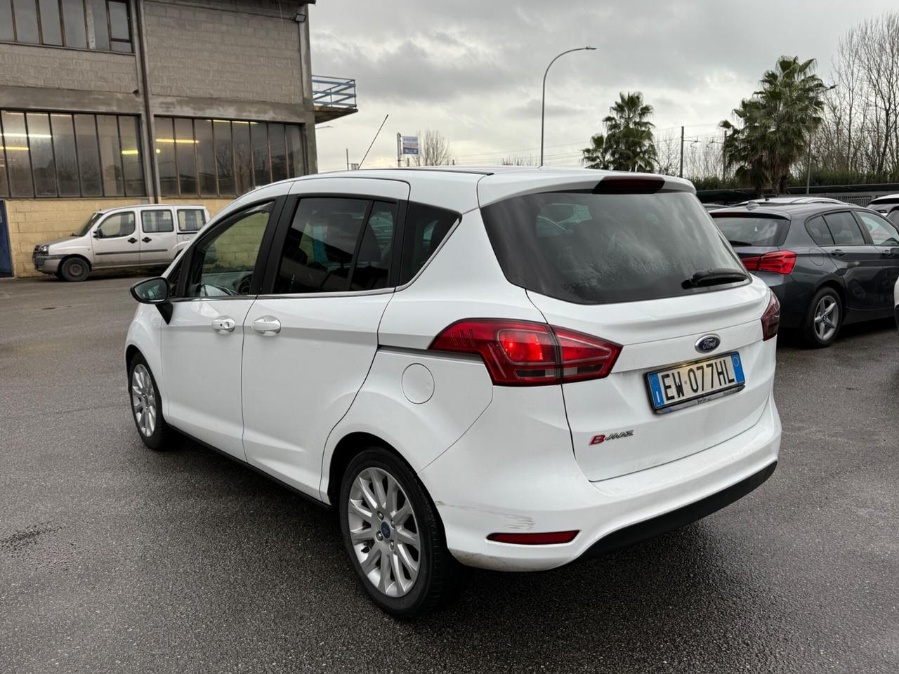 Ford B-Max 1.6 TDCi 95 CV Business Titanium