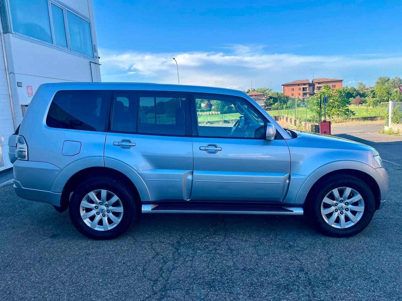Mitsubishi Pajero 3.2 DI-D aut. Instyle 119.000km 2010 perfetta