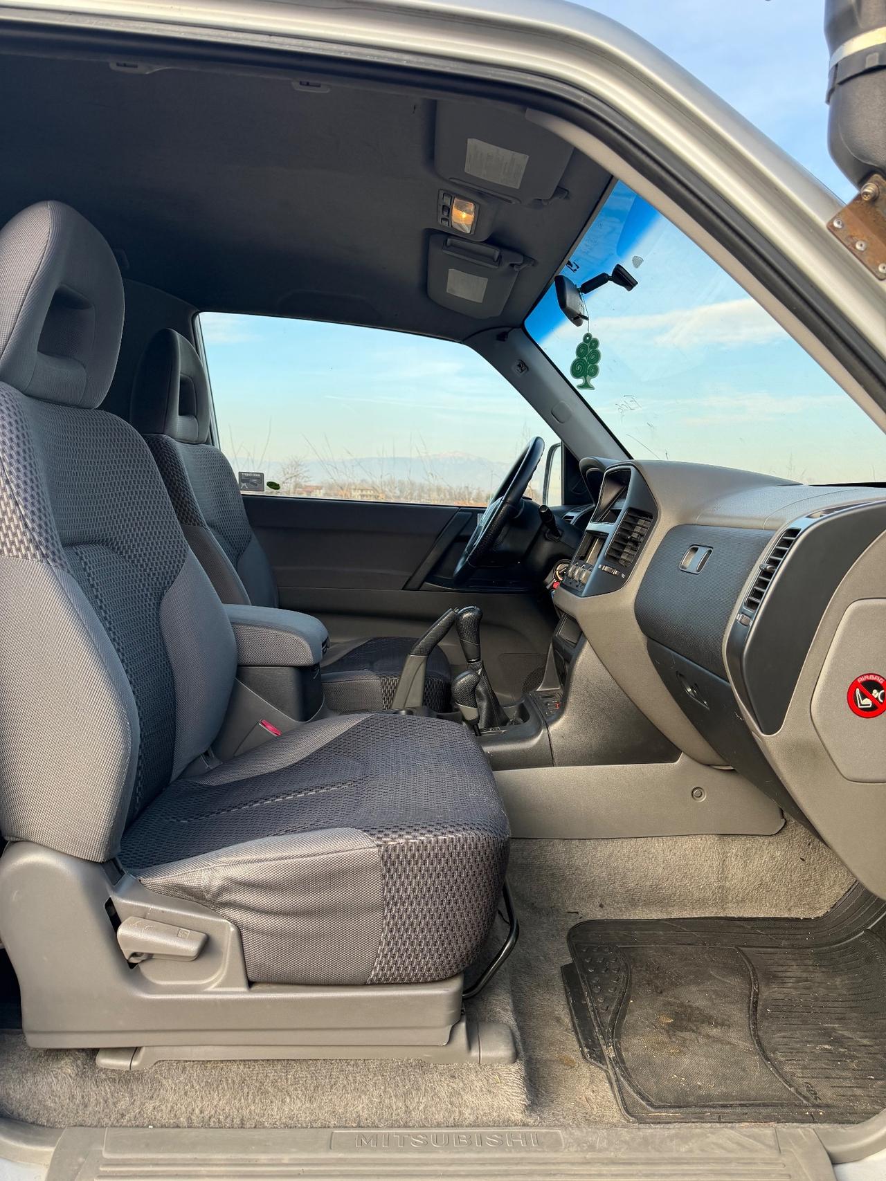 Mitsubishi Pajero 3.2 16V DI-D 3p. GLS