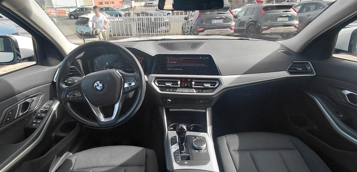 Bmw 318d 48V Touring Business Advantage