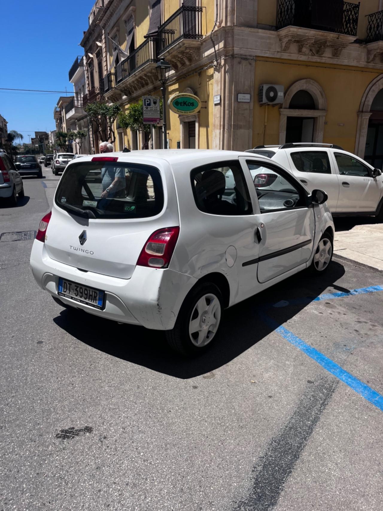 Renault twingo 1.2 benzina 2009 neopatentati