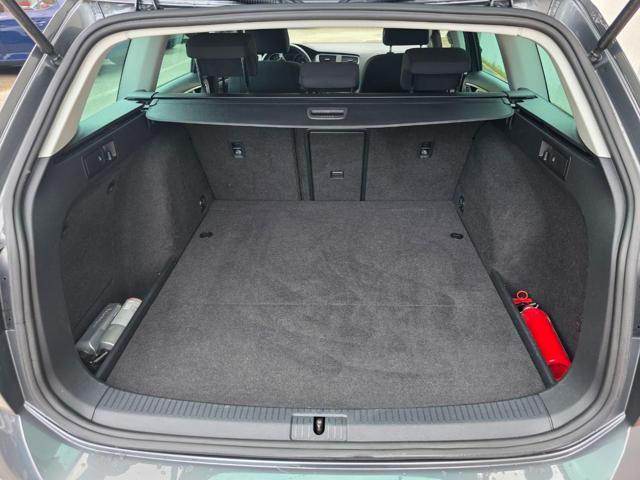 VOLKSWAGEN Golf Variant 1.5 TGI DSG 5p. Trendline BlueMotion Tech.