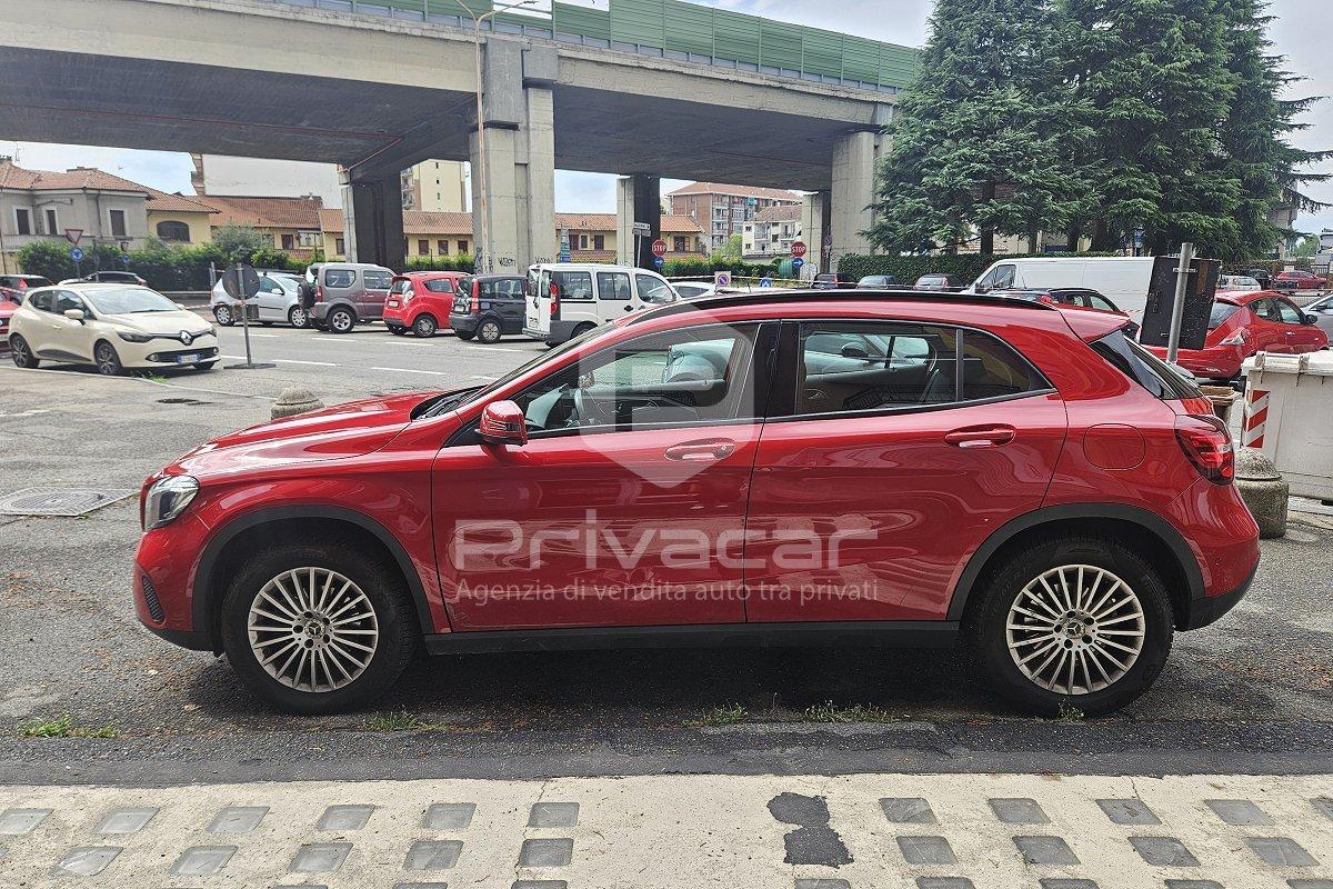 MERCEDES GLA 200 d Automatic 4Matic Premium
