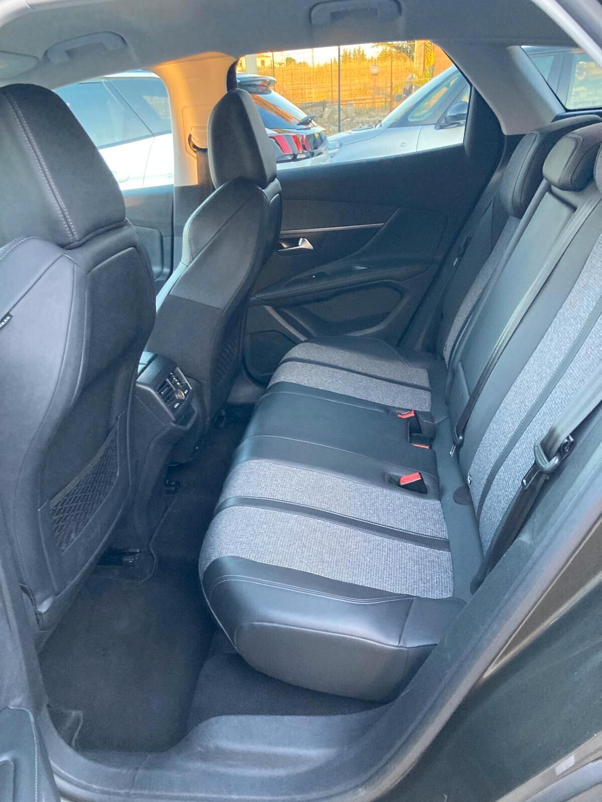 Peugeot 3008 BlueHDi 130 S&S Allure