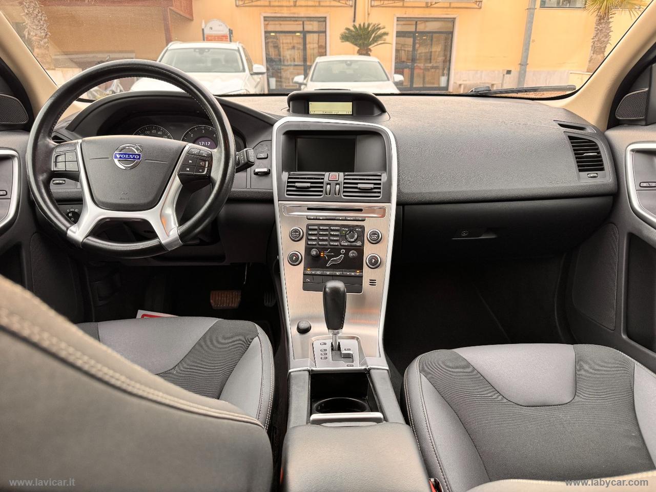 VOLVO XC60 D4 Geartronic Momentum