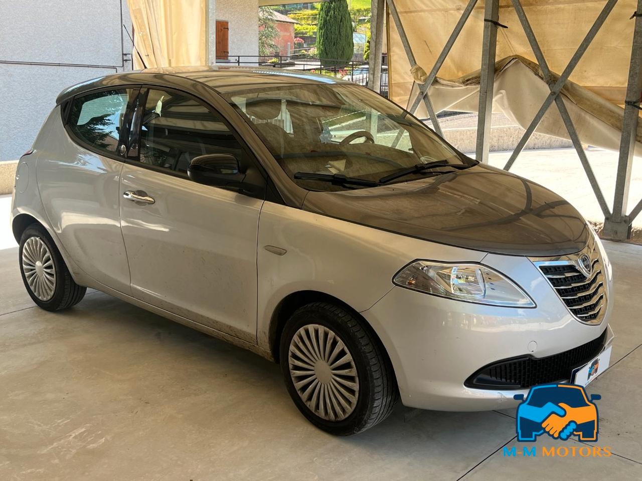 Lancia Ypsilon 5 Porte Ypsilon 1.2 8v Silver ecochic Gpl 69cv