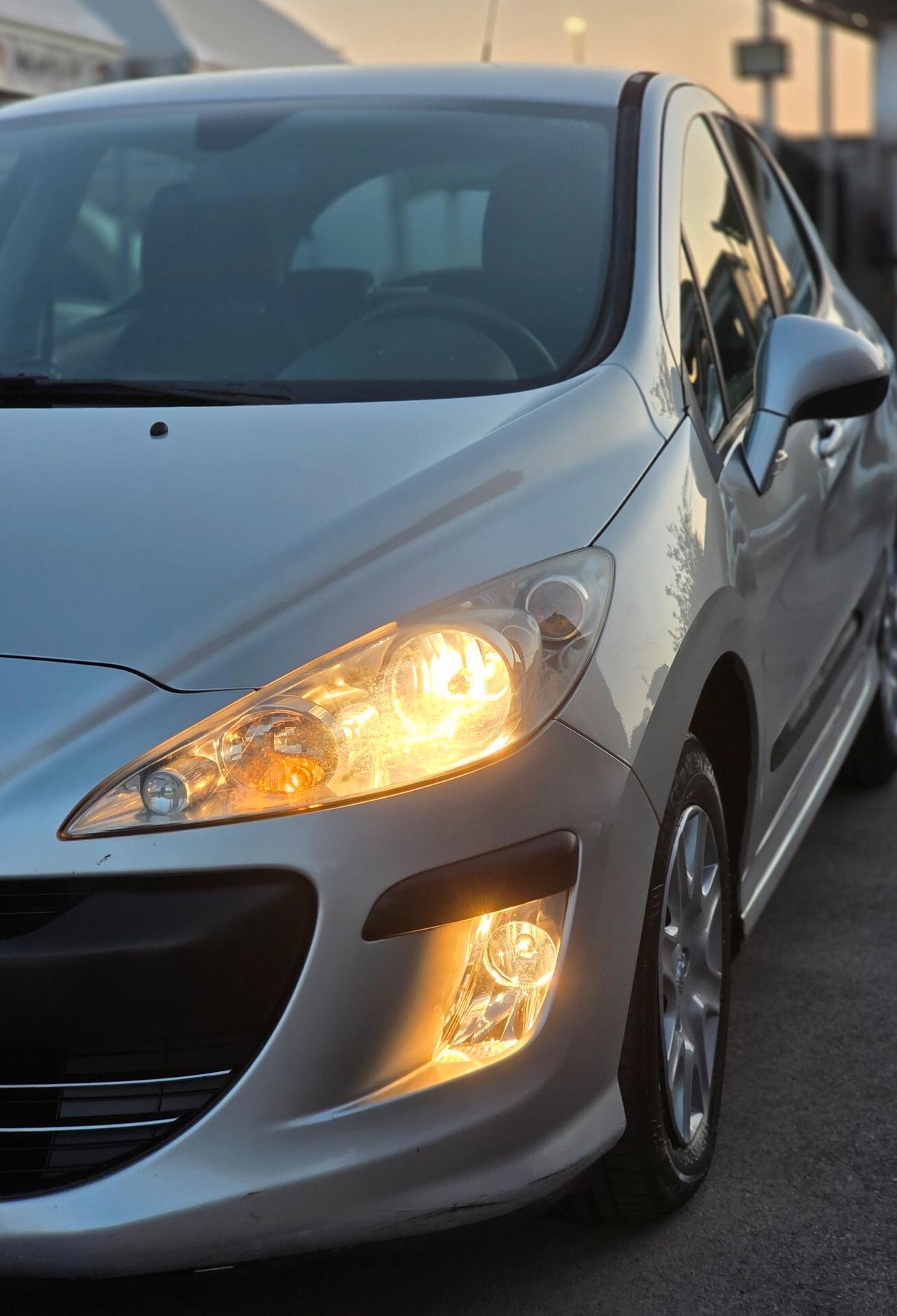 Peugeot 308 1.6 HDi 90CV 5p. Tecno
