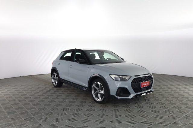 AUDI A1 A1 citycarver 35 TFSI Identity Contrast