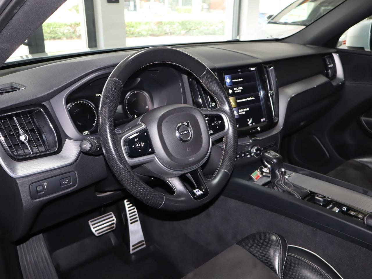 Volvo XC 60 2.0 D4 4x4 R Design #50224