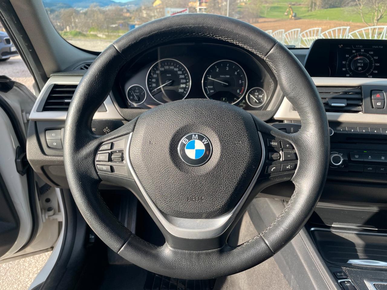 Bmw 320d xDrive Touring Business aut. 4X4