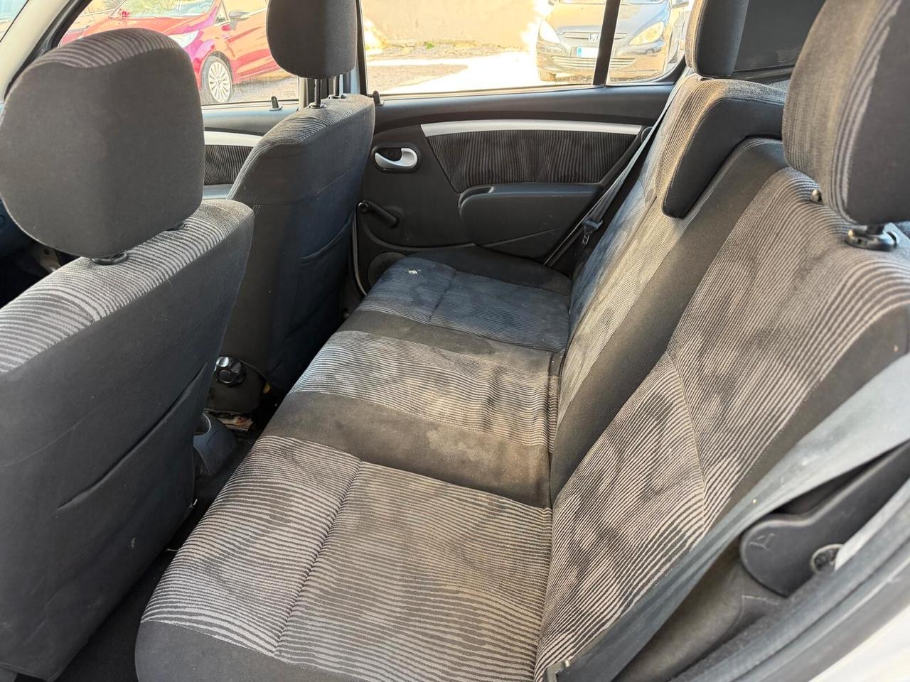 Dacia Sandero 1.4 8V GPL Lauréate-12/2009