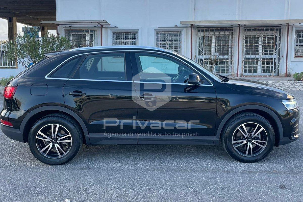 AUDI Q3 2.0 TDI 120 CV Business