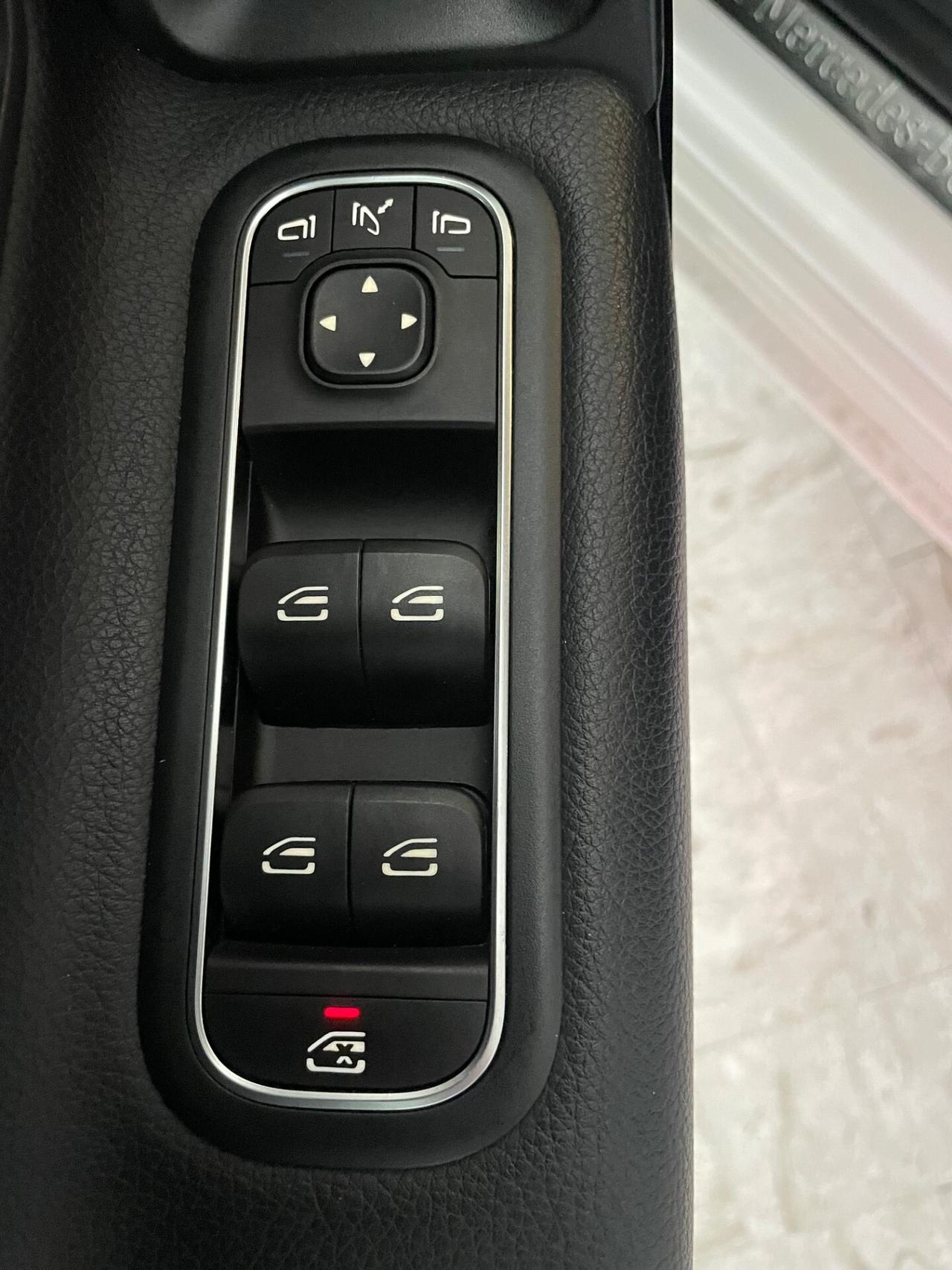 MERCEDES CLASSE A 180 D AUTOMATIC EXTRA "UNICA"