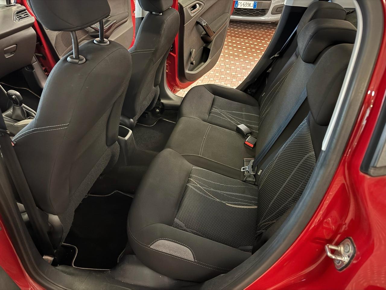 Peugeot 208 PureTech 82 5 porte Allure - IDEALE PER NEOPATENTATI
