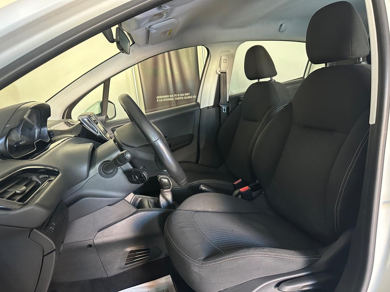 Peugeot 208 PureTech 82 5p. GPL Allure