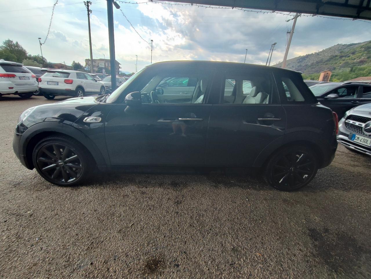 Mini 2.0 Cooper SD Business XL 5 porte