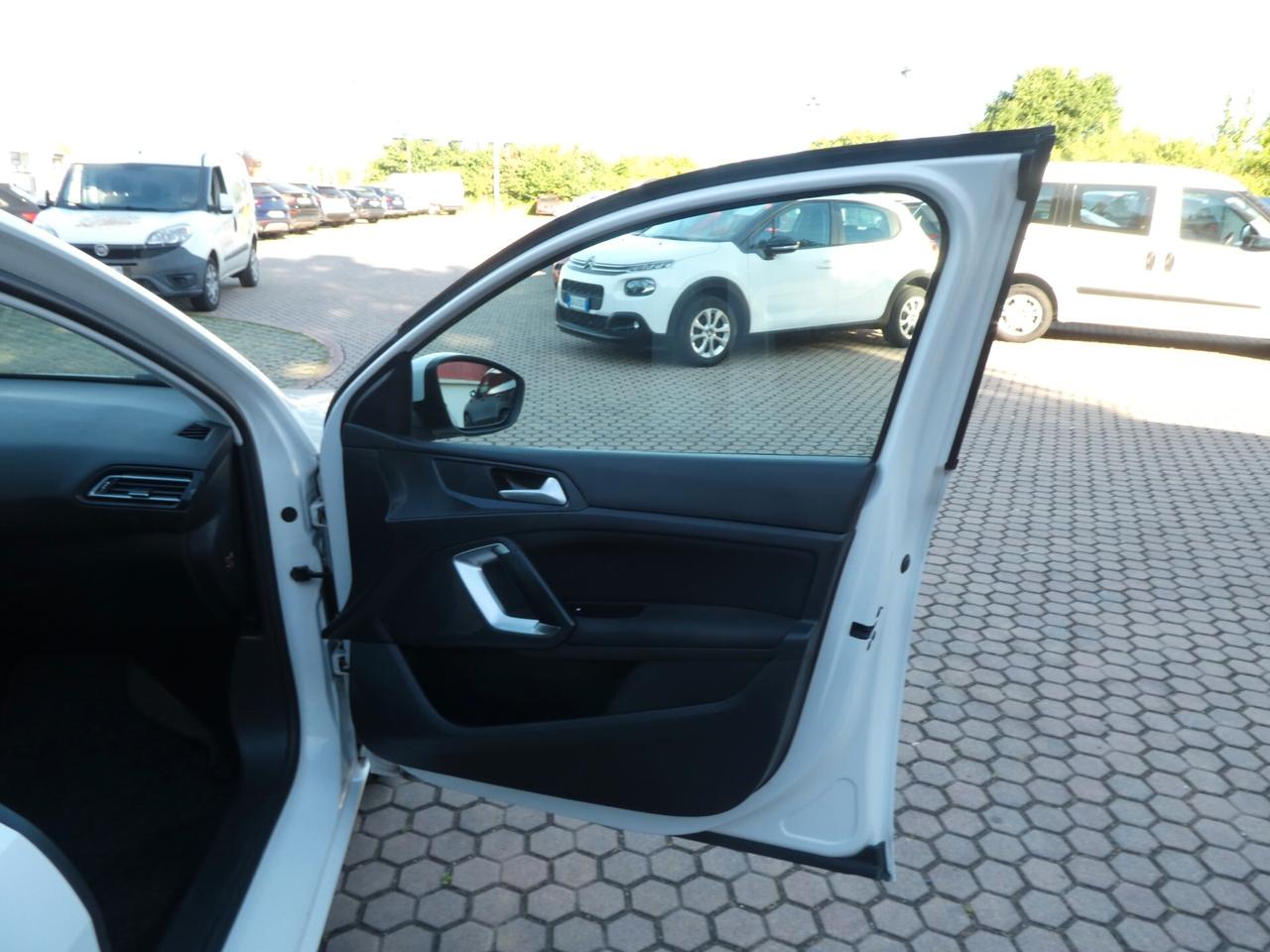 Peugeot 308 BlueHDi 100 S&S SW ok neopatentati