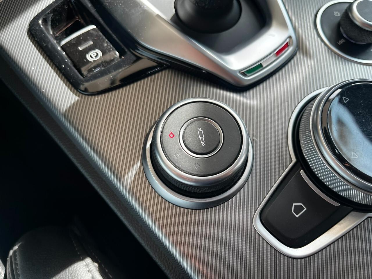 Alfa Romeo Stelvio 2.2 210CV AT8 Q4 Veloce