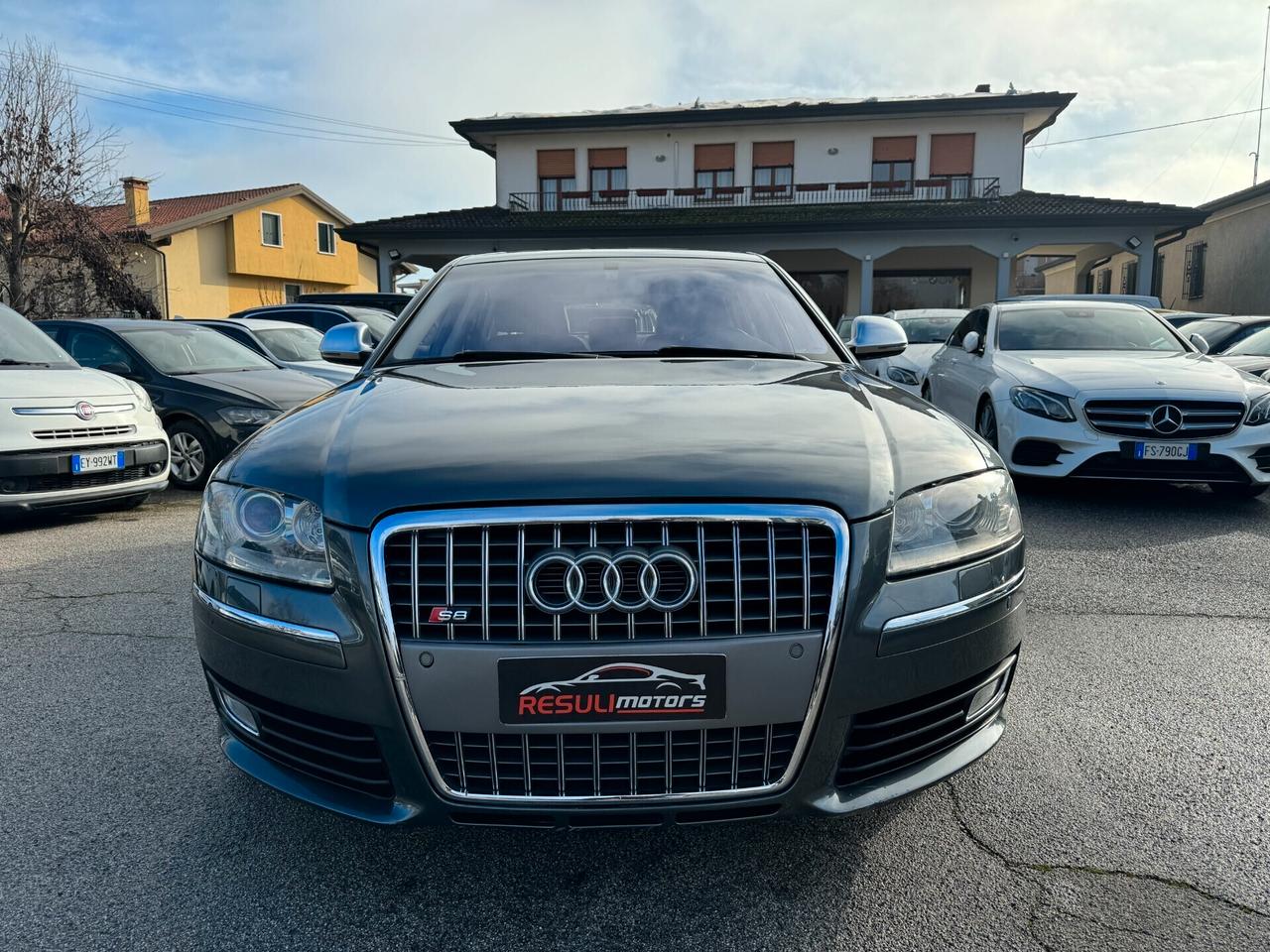 Audi A8 S8 5.2 V10 quattro tiptronic