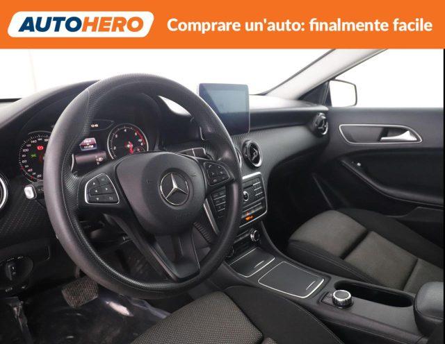 MERCEDES-BENZ GLA 200 d Automatic Business