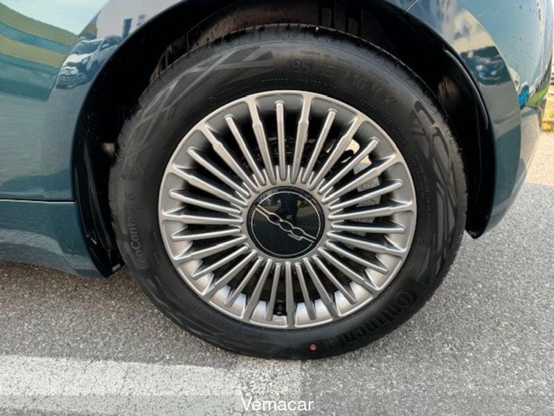 FIAT 500 500e ICON 42kWh (320KM)- solo Km 9700!! NAV - NEOP.!