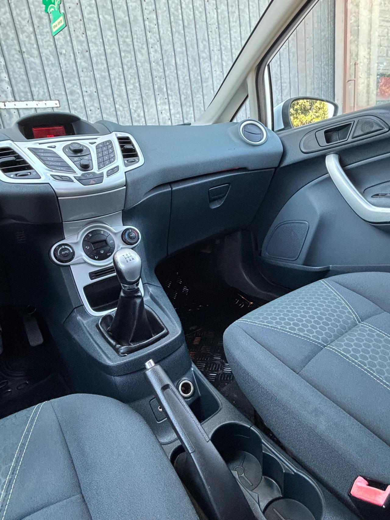 Ford Fiesta 1.4 5 porte Bz.- GPL Titanium