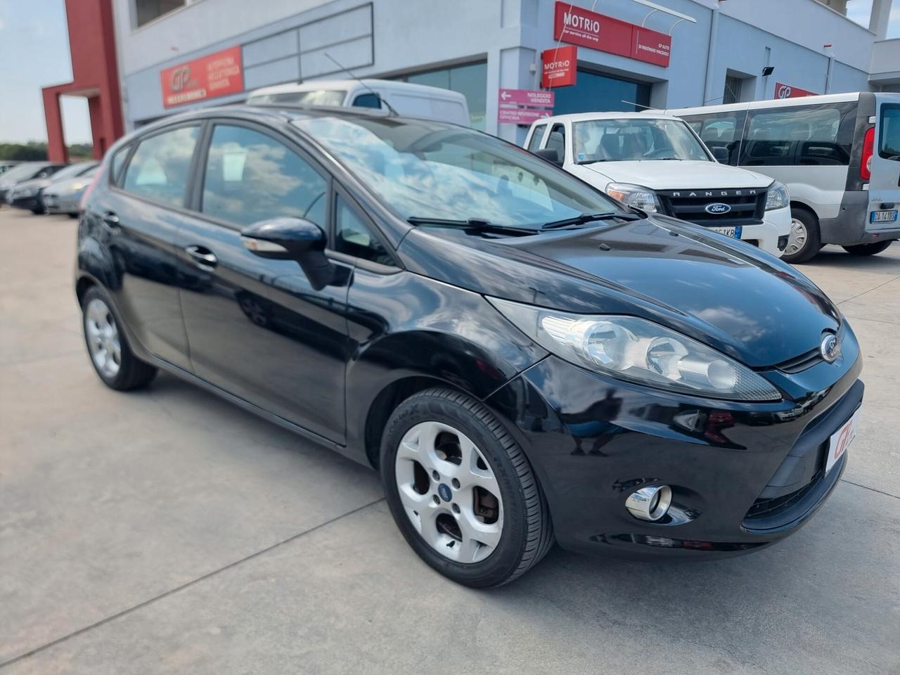 Ford Fiesta 1.4 TDCi 70CV 5 porte Titanium