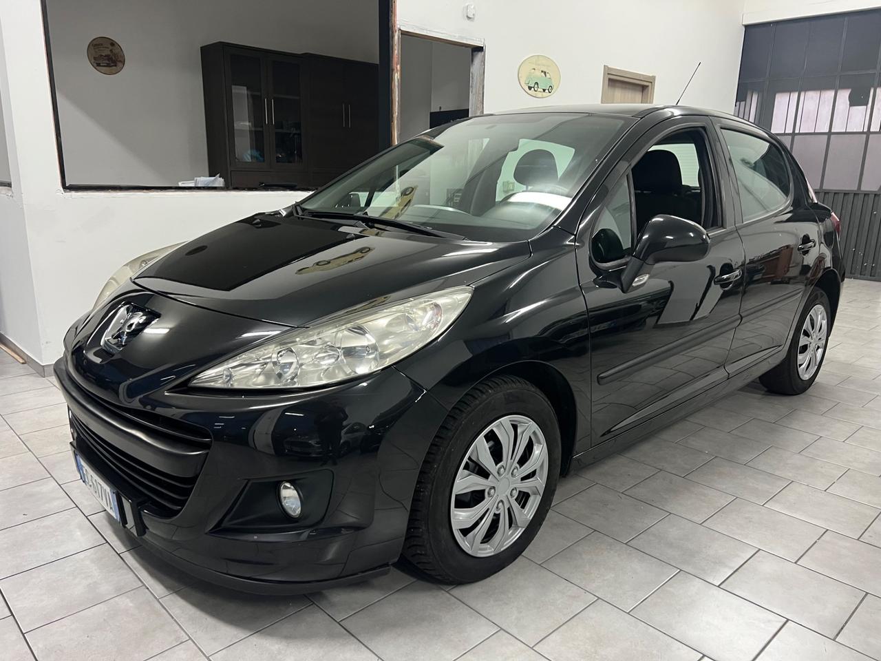 Peugeot 207 1.4 8V 75CV 5p. X Line