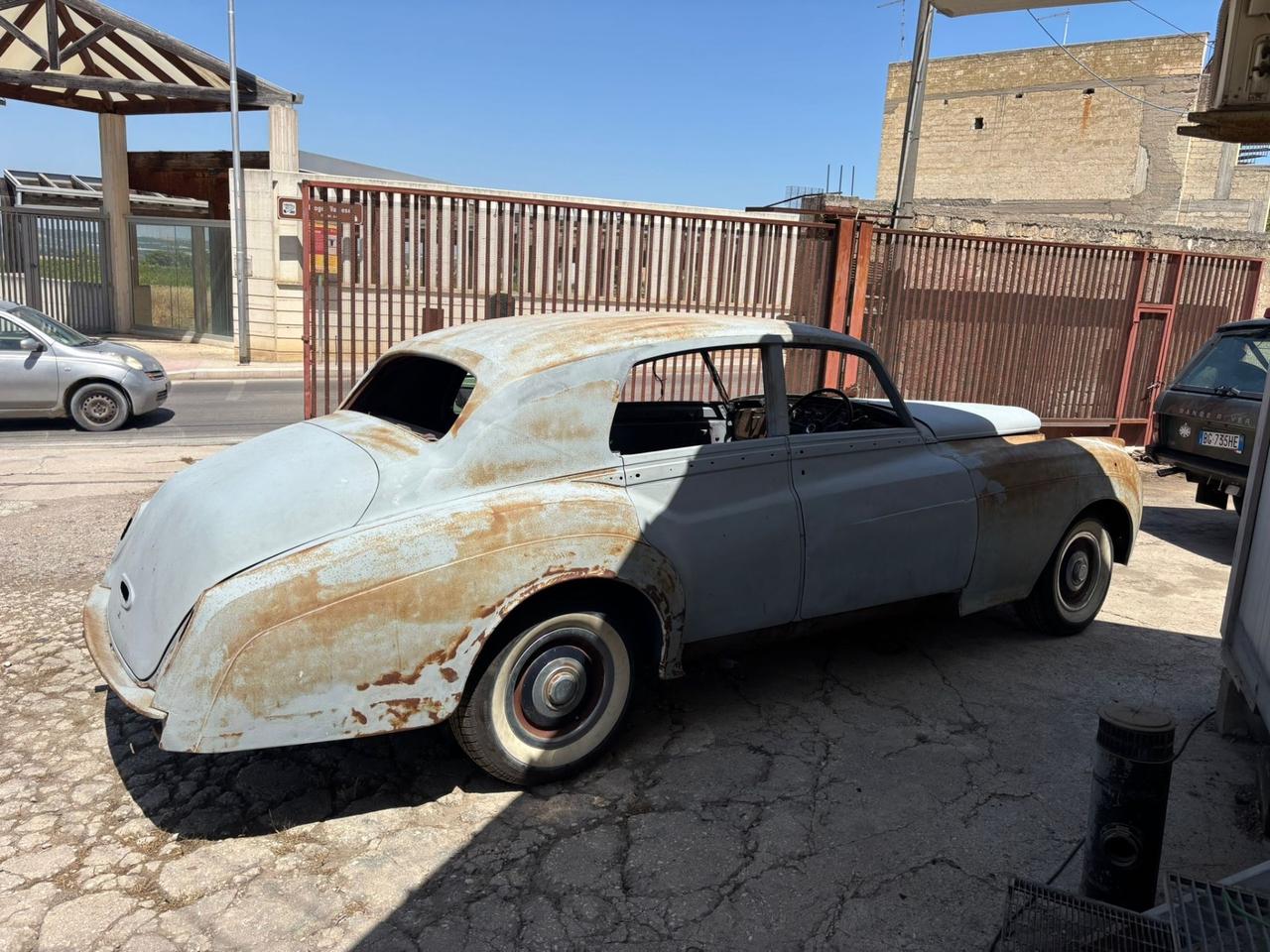 Bentley S1 De Luxe