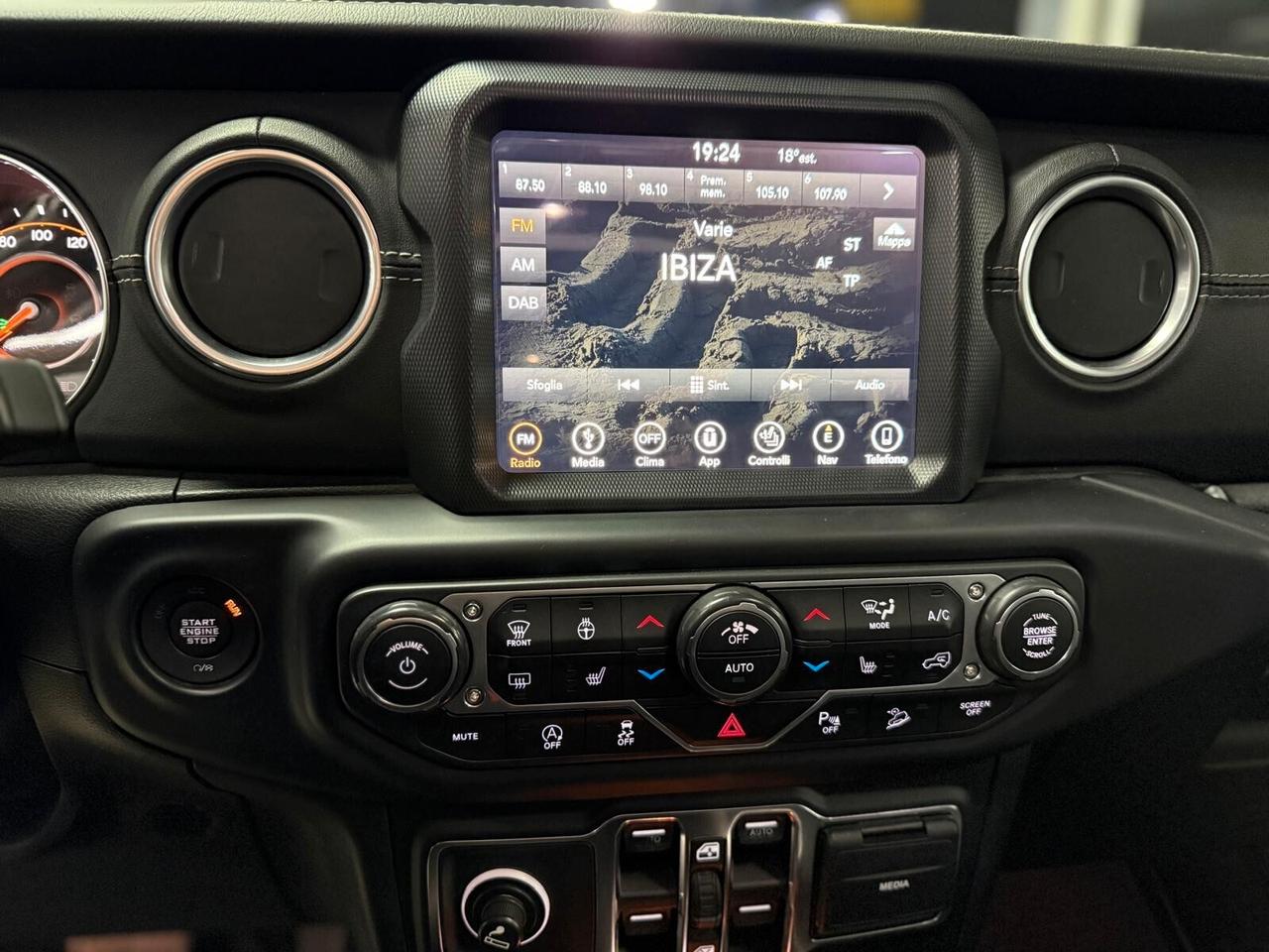 Jeep Wrangler Unlimited 2.2 Mjt II Sahara "SKY ONE"