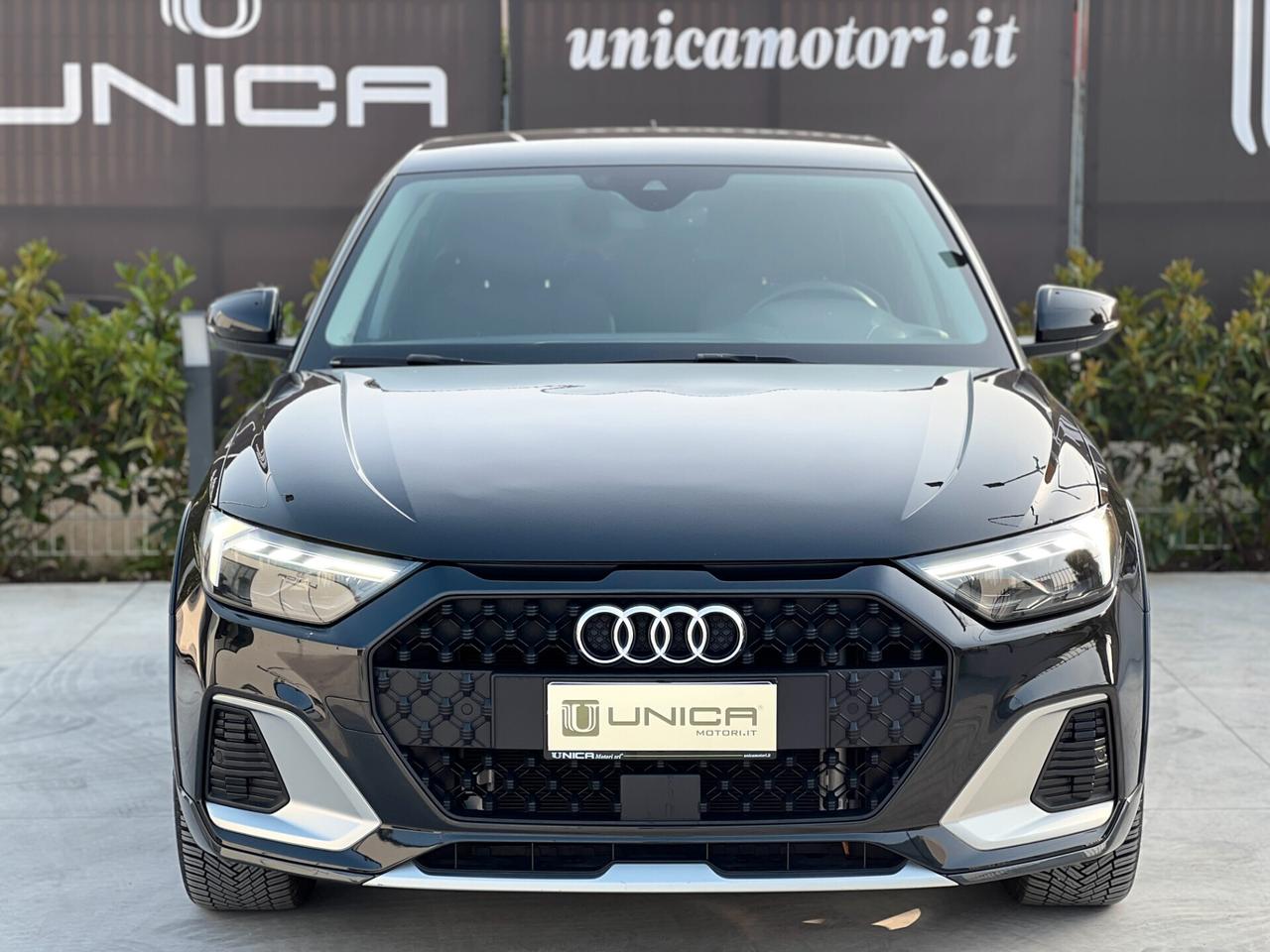 Audi A1 citycarver 30 1.0 116cv TFSI S tronic IVA ESPOSTA UNICO PROPRIETARIO