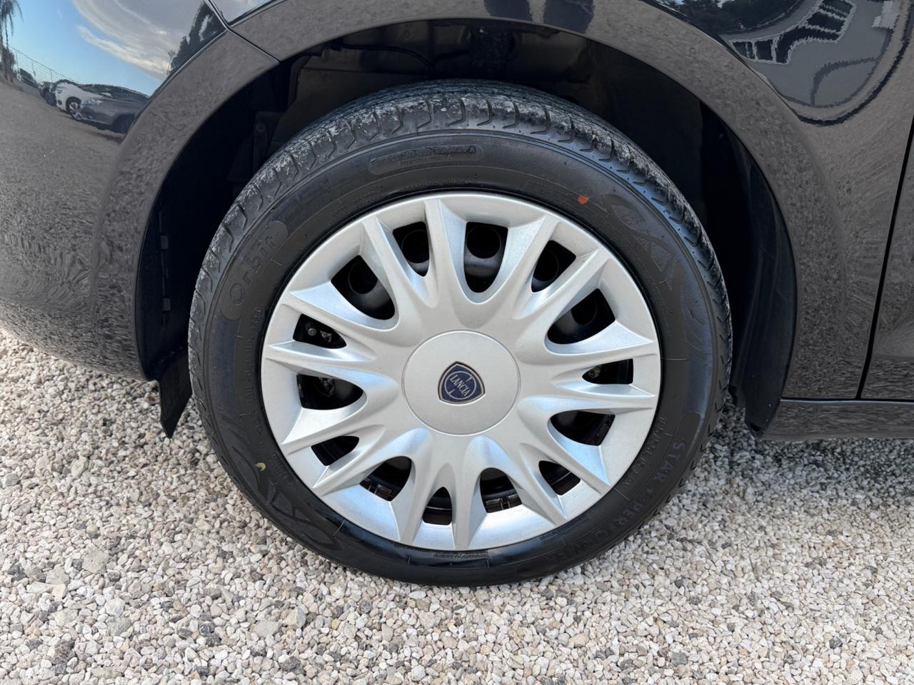 Lancia Ypsilon 1.2 69 CV 5 porte S&S Gold