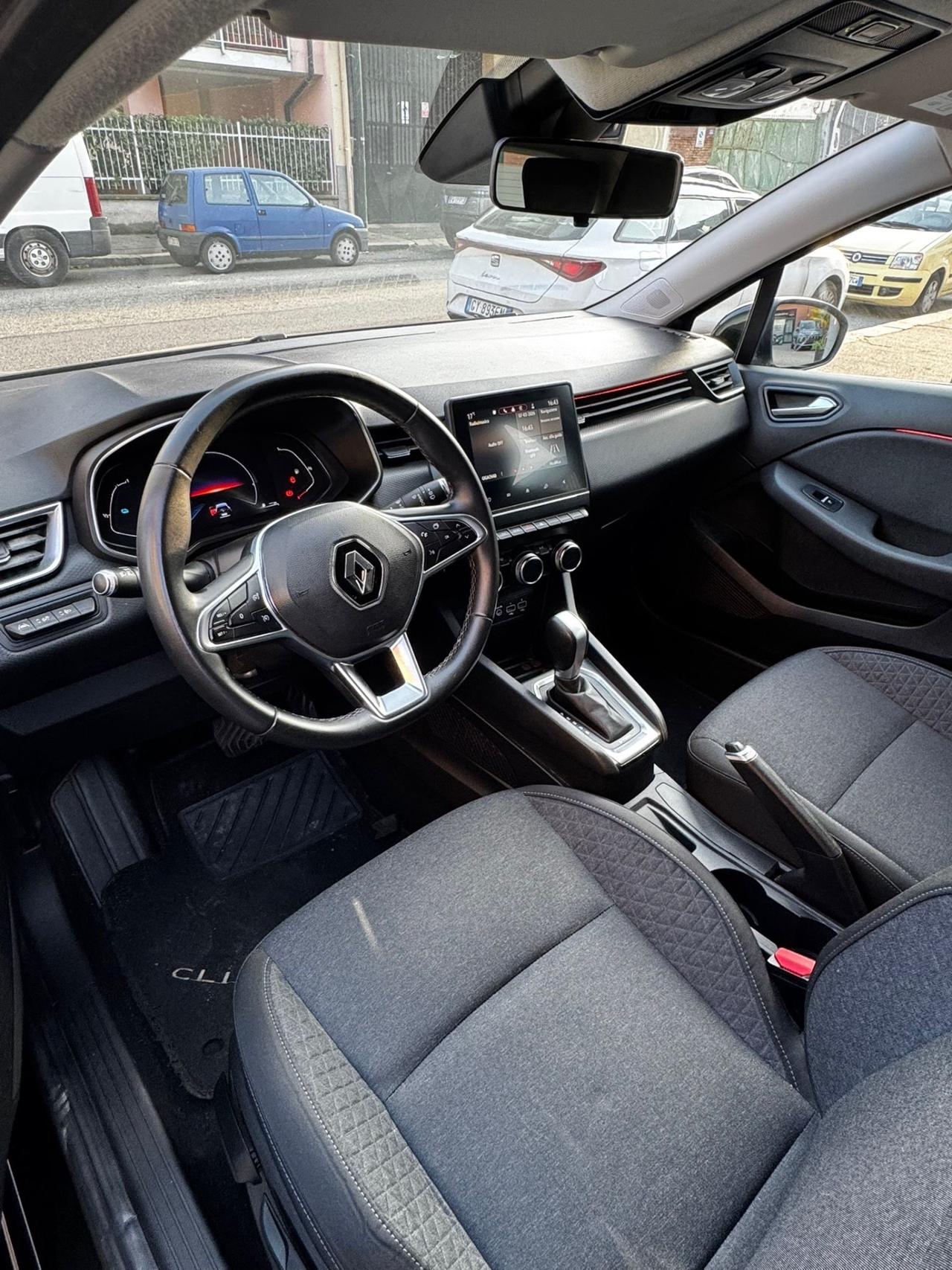 Renault Clio Full Hybrid E-Tech 140 CV 5 porte Initiale Paris