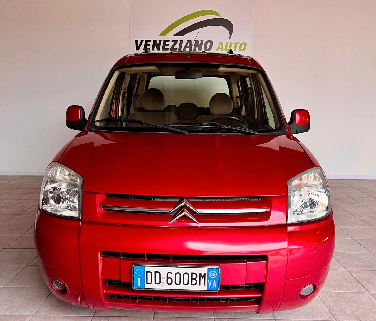 Citroen Berlingo 1.4 5p. Agatha Ruiz de la Prada