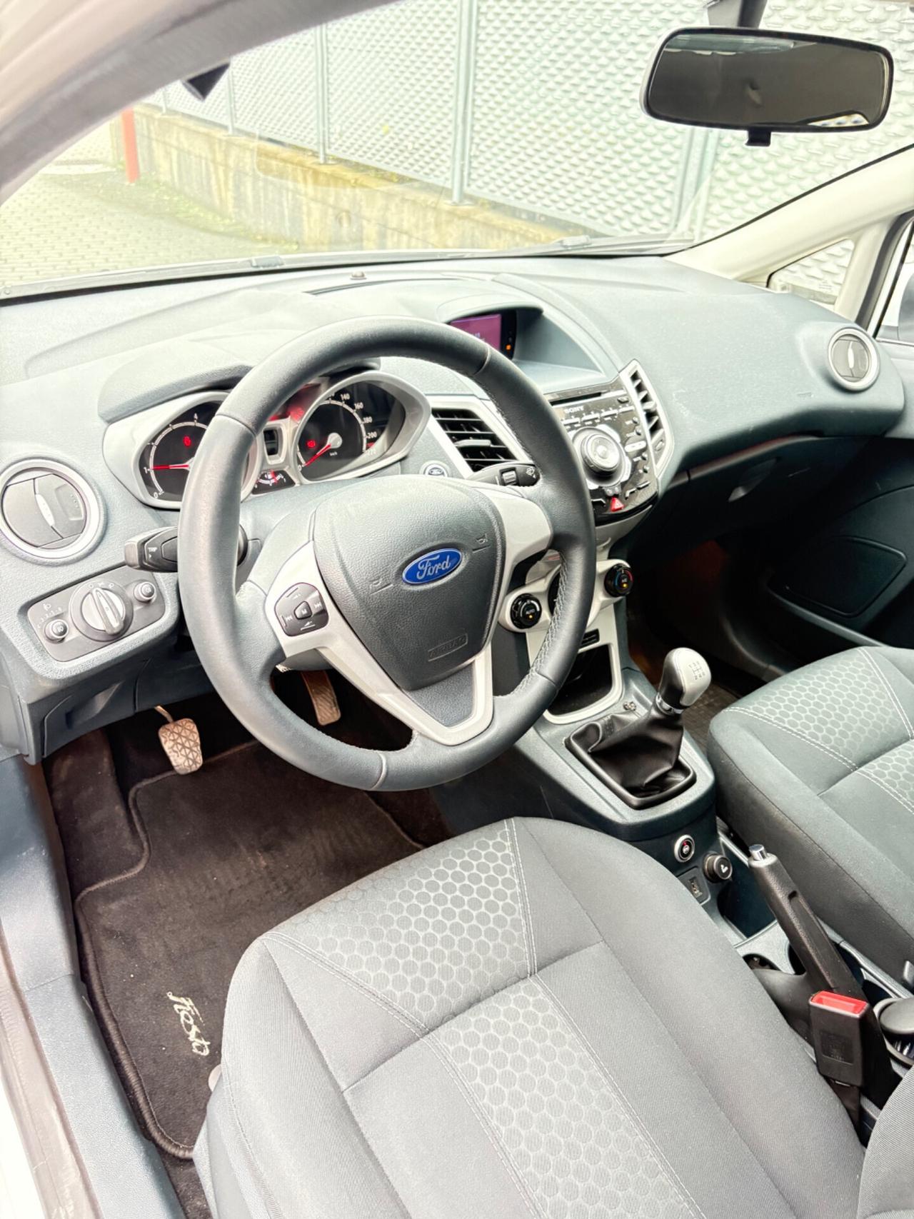 Ford Fiesta 1.4 5 porte Bz.- GPL Titanium