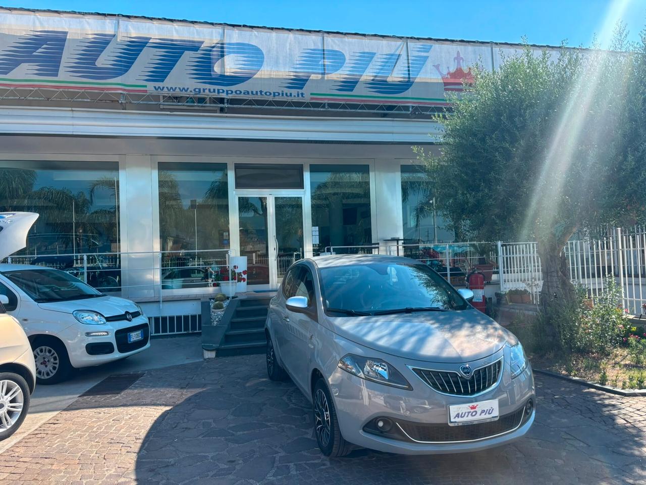 Lancia Ypsilon 1.0 FireFly 5 porte S&S Hybrid Ecochic A. Ferretti