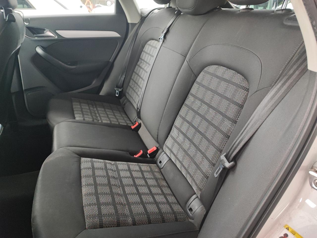 Audi Q3 2.0 TDI 120 CV Design
