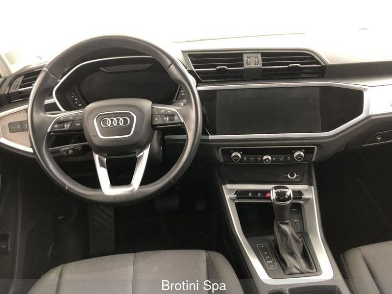 Audi Q3 40 TDI quattro S tronic Business Advanced