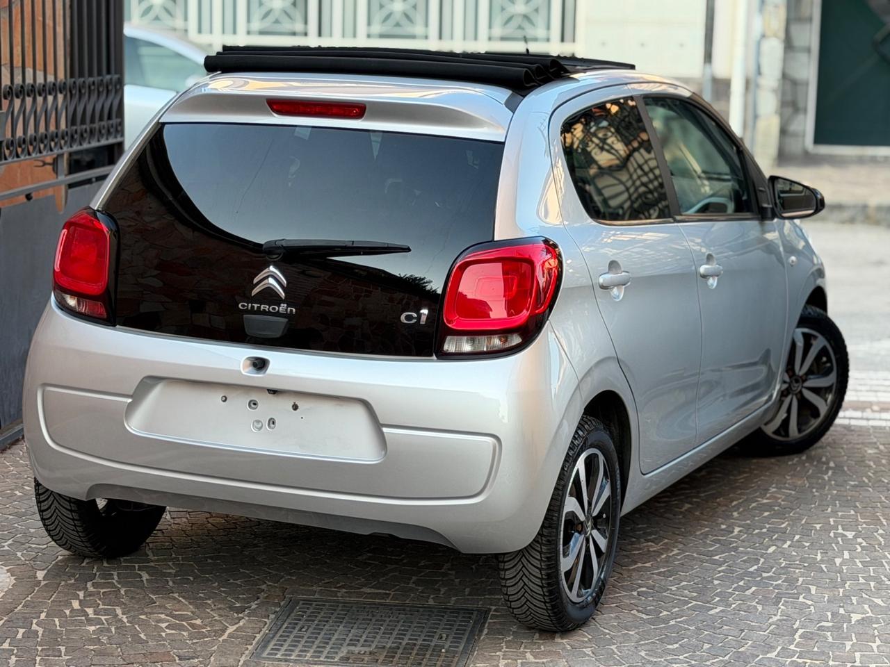 Citroen C1 PureTech 82 5 porte Shine