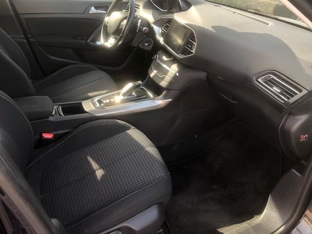 Peugeot 308 BlueHDi 130 S&S EAT8 Allure
