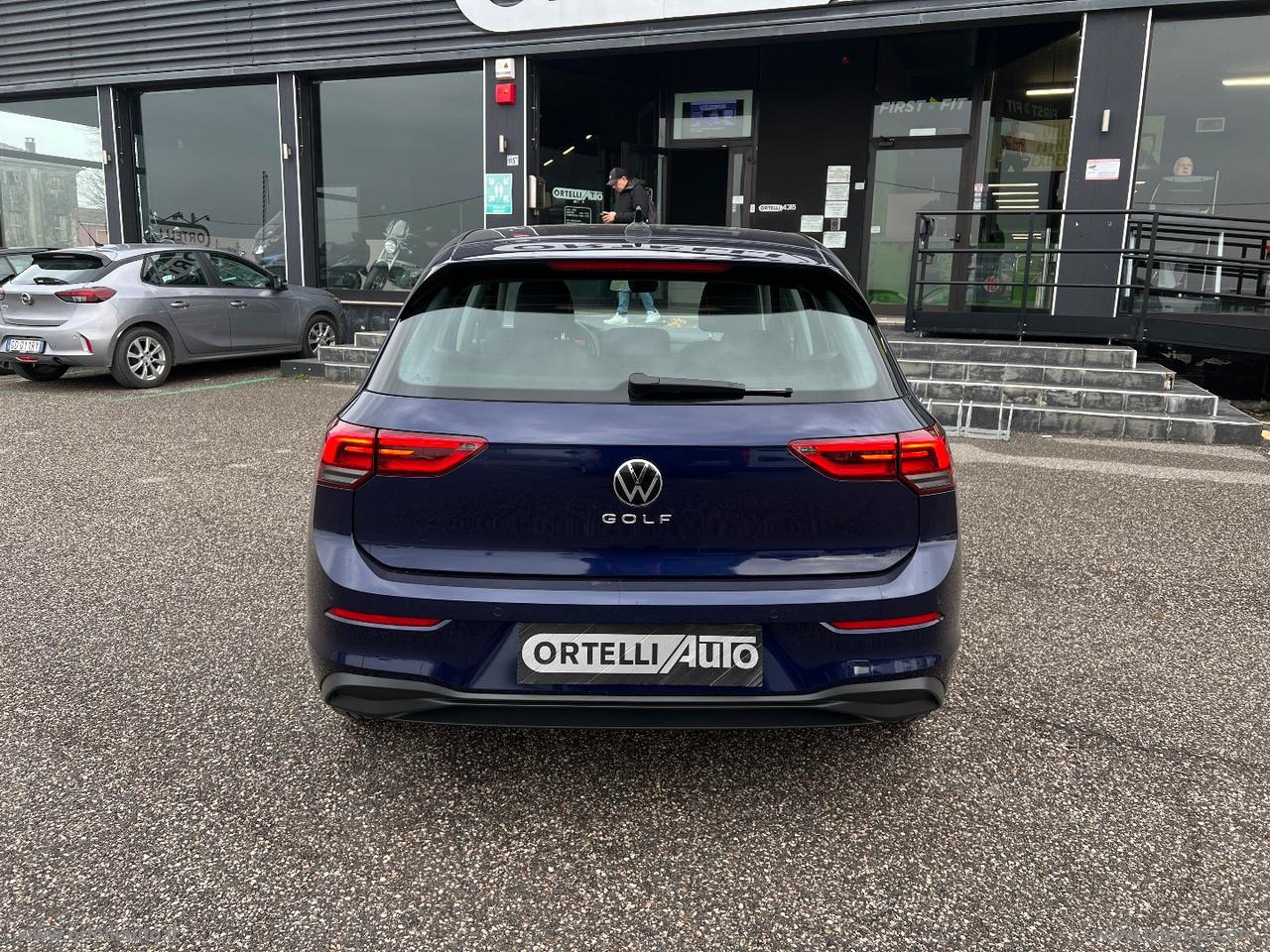 VOLKSWAGEN Golf 2.0 TDI DSG SCR Life IVA DEDUCIBILE