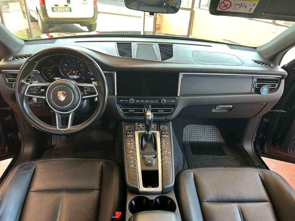 Porsche Macan 2.0 245 CV ANN0 2021 TETTO PANORAMICO