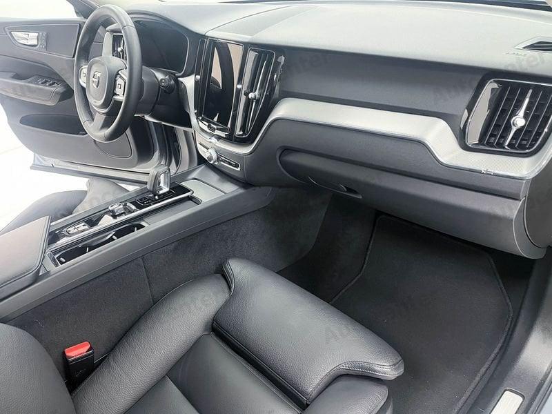 Volvo XC60 XC60 B4 (d) 197CV AWD AUT PLUS DARK