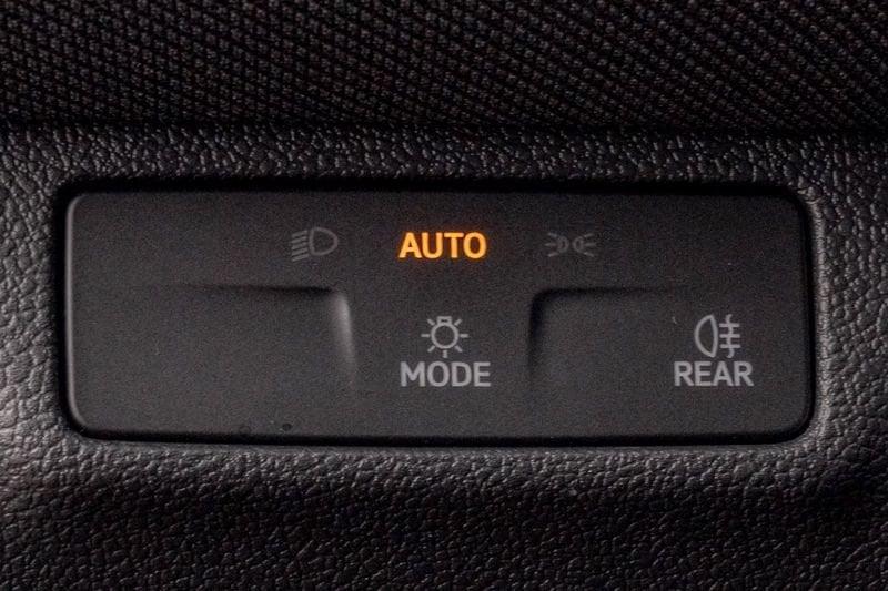 Volkswagen T-Roc 1.5 eTSI Life DSG NAVI LED CAMERA 2026