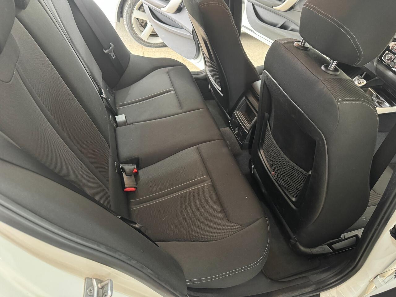 Bmw 116 116d Urban cv. NAVIGATORE OK NEOPATENTATI