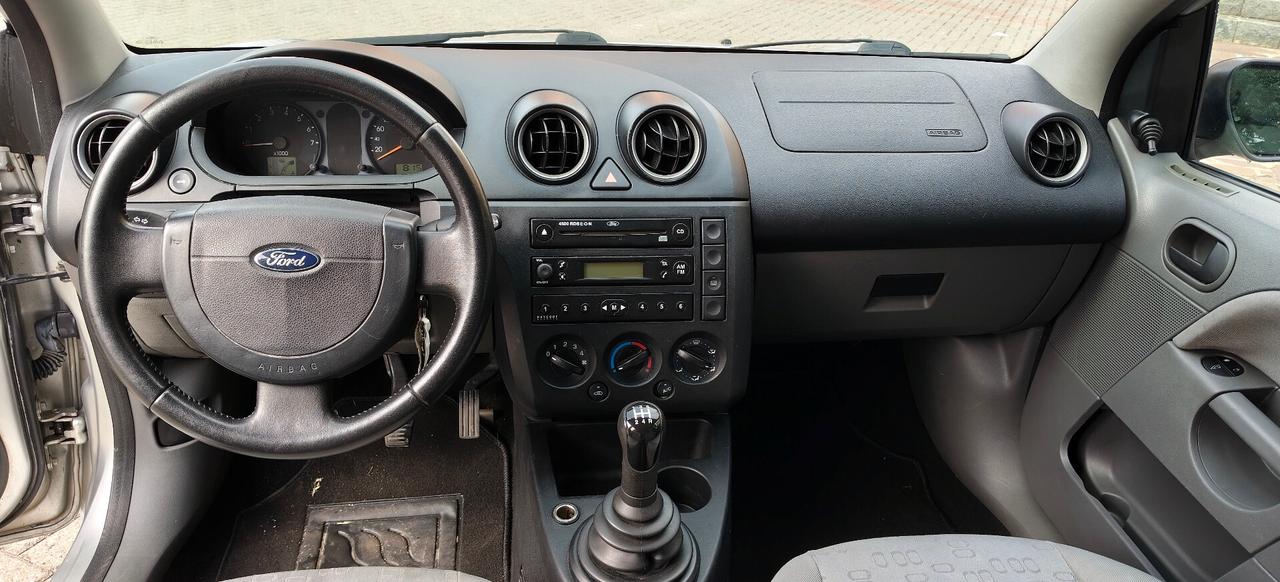 Ford Fiesta 1.2 16V 5p. Ambiente