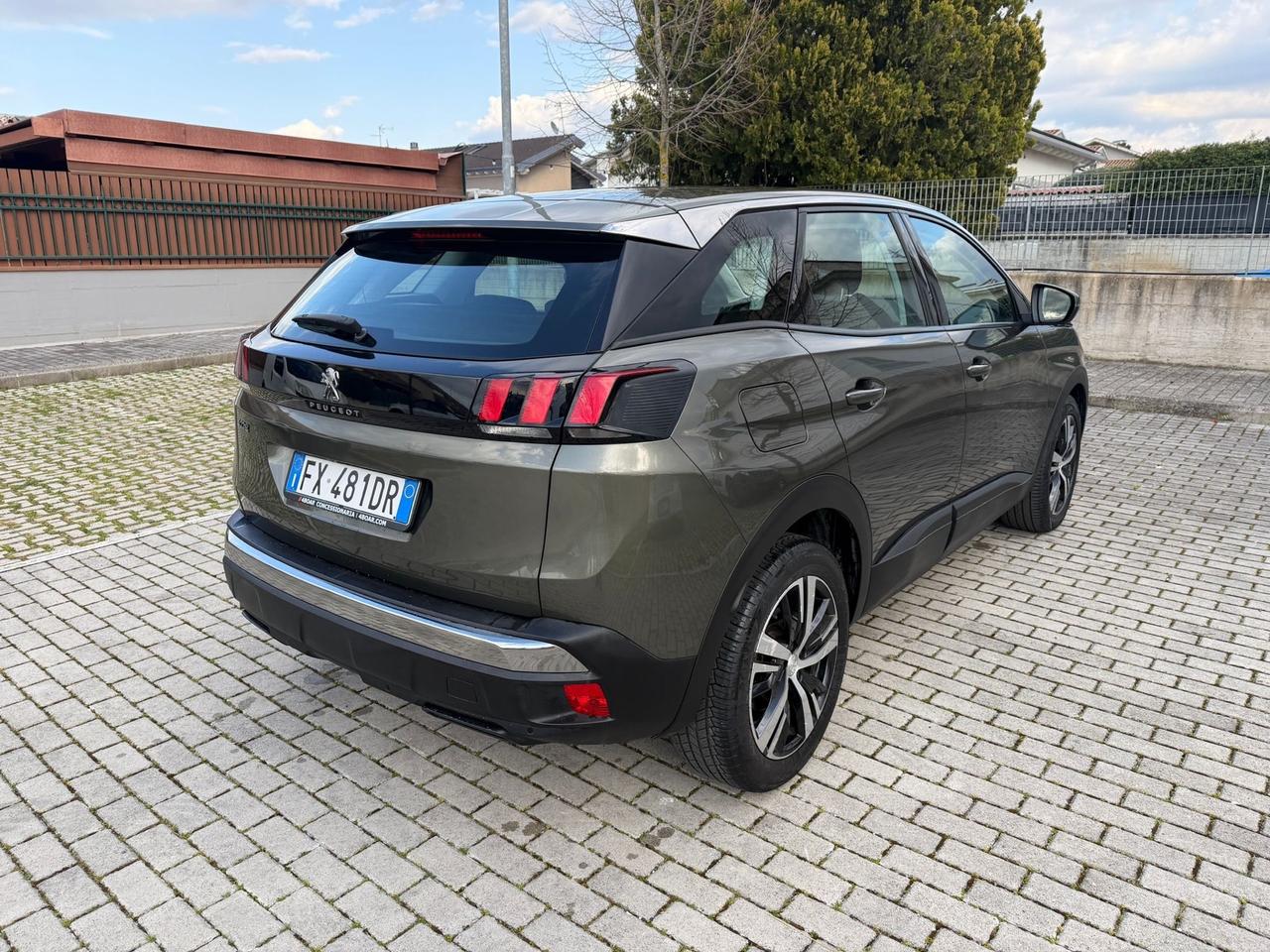 Peugeot 3008 1.5 BlueHDi 130cv *UNICO PROPRIETARIO*