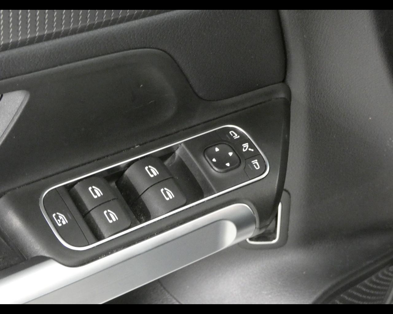 Mercedes-Benz GLB (X247) - GLB 180 d Automatic Sport Plus